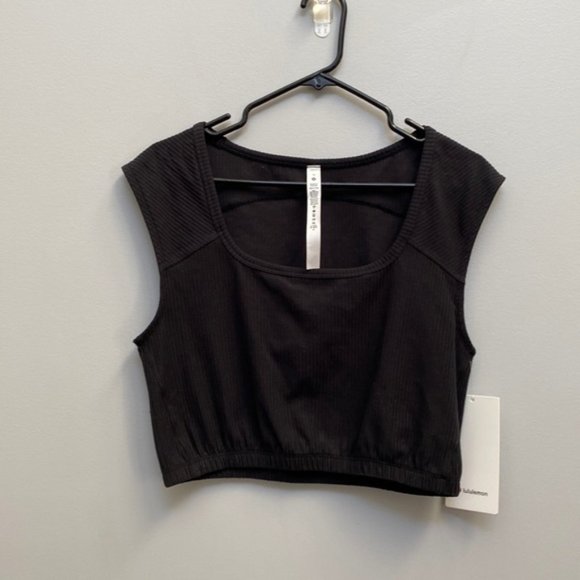 ❗️SOLD❗️Lululemon LA Cap Sleeve Crop Tee Size 10 - Picture 2 of 5